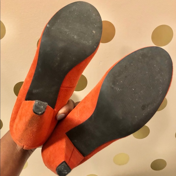 Urban Outfitters – Orange Suede Heels - Picture 8 of 8